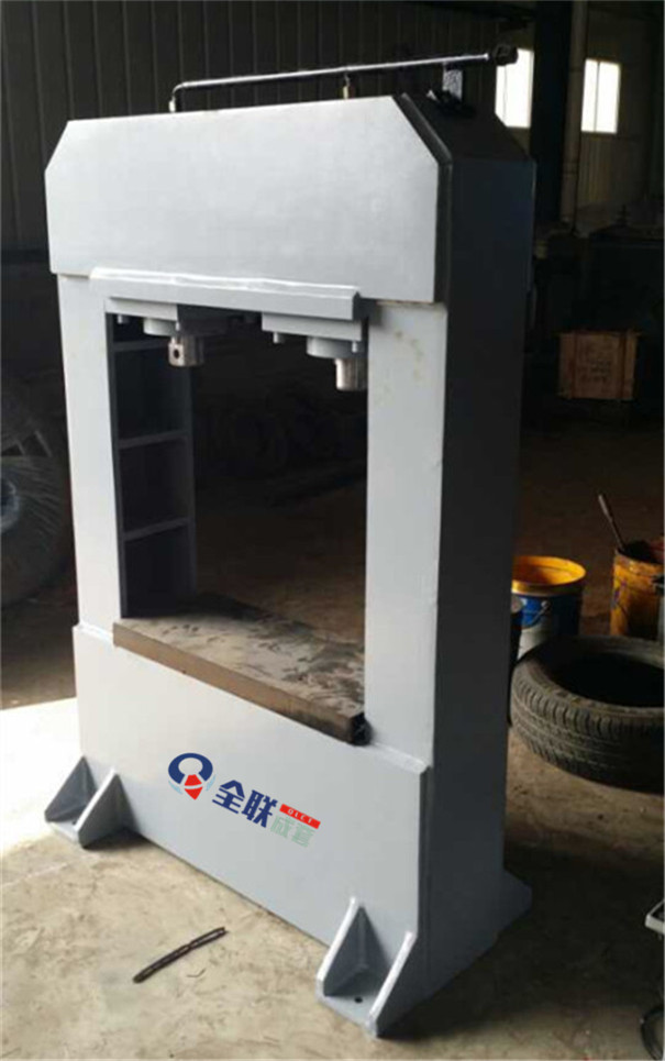 龍門(men)液壓機 龍門液(ye)壓機