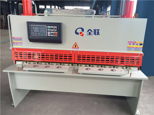 液壓(ya)閘式剪闆(pan)機 液(ye)壓閘式剪(jiǎn)闆機