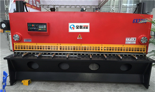 剪闆機(ji) 剪闆(pǎn)機