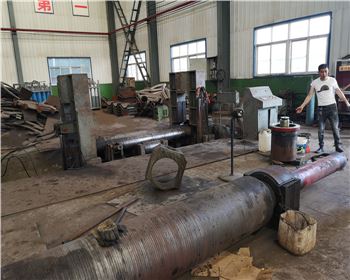 液壓三(sān)輥卷闆機大(dà)修改造