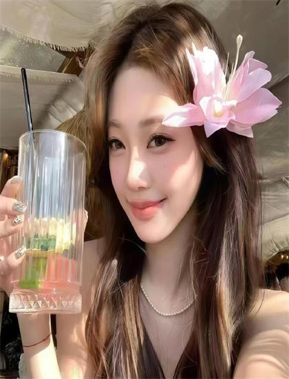 从歌舞片角度解读布莱恩考克斯的时空冒险：的叙事结构与视觉语言 ——带你领略歌舞片的魅力